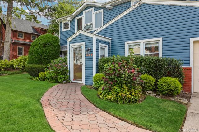 1423 Sturl Avenue, Hewlett, NY 11557