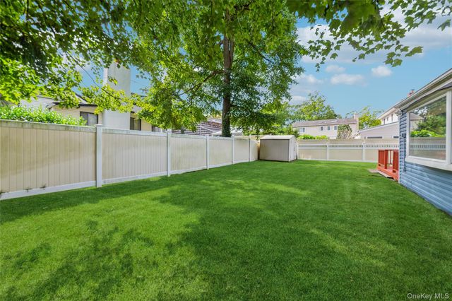 1423 Sturl Avenue, Hewlett, NY 11557
