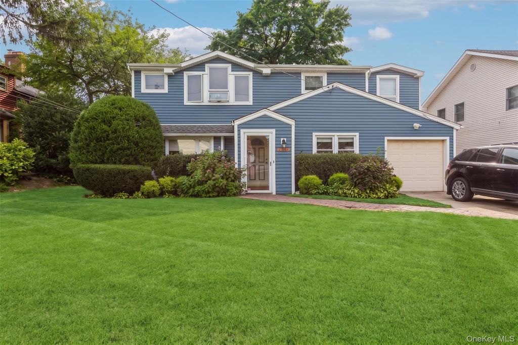 1423 Sturl Avenue, Hewlett, NY 11557