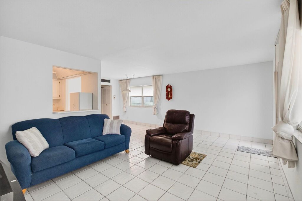 Image 17 of property listing at 702 Monaco O, Delray Beach, FL 33446