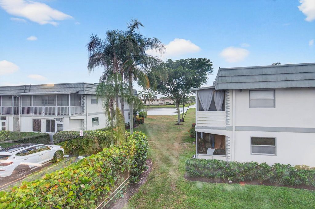 Image 41 of property listing at 702 Monaco O, Delray Beach, FL 33446