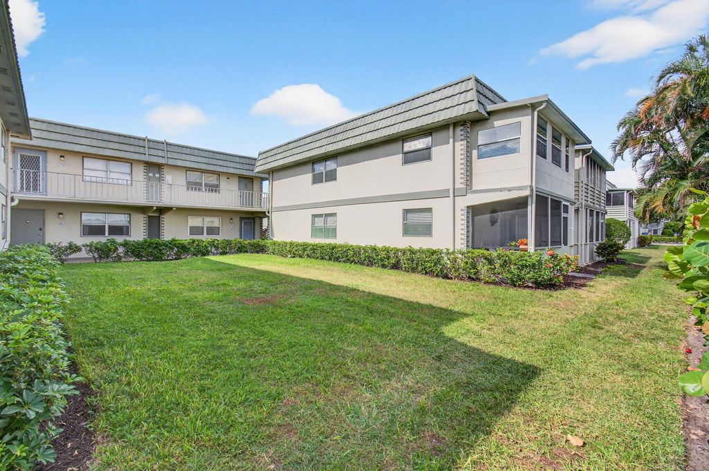 Image 48 of property listing at 702 Monaco O, Delray Beach, FL 33446