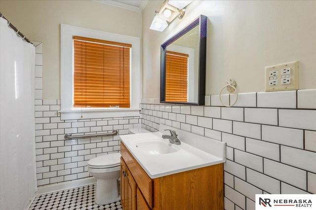 732 E 6th Street, Fremont, NE 68025