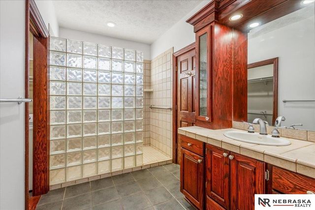 732 E 6th Street, Fremont, NE 68025