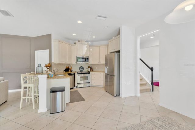 8307 MANOR CLUB CIRCLE 1, Tampa, FL 33647