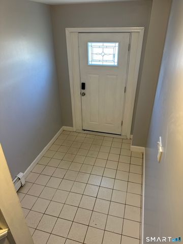 1693 Litchfield Turnpike, Woodbridge, CT 06525