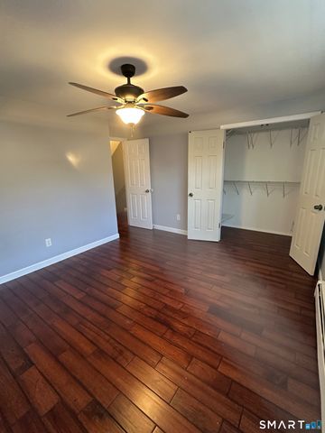 1693 Litchfield Turnpike, Woodbridge, CT 06525