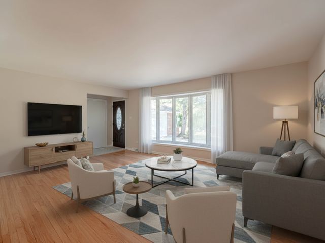 7104 Blackburn Avenue, Downers Grove, IL 60516