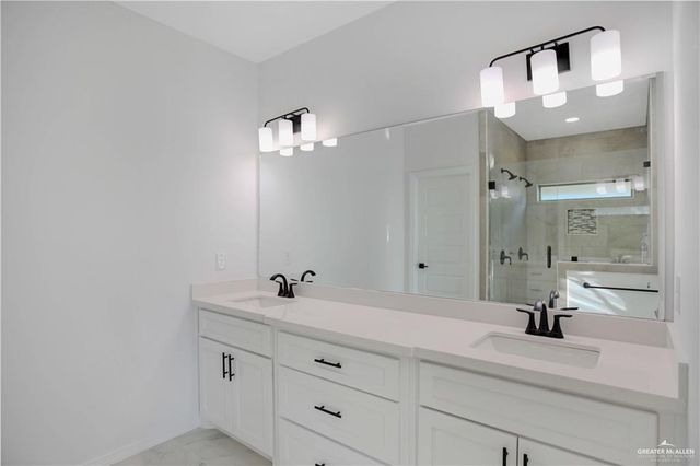 3025 N Adler Avenue, Edinburg, TX 78541