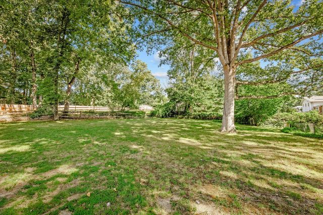 552 CARDINAL DR, Dresher, PA 19025