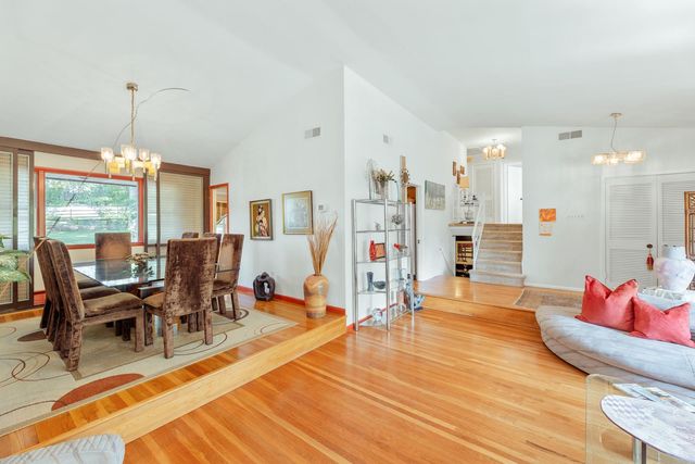 552 CARDINAL DR, Dresher, PA 19025