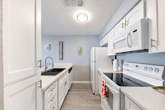 7600 Seawall Blvd 202, Galveston, TX 77551