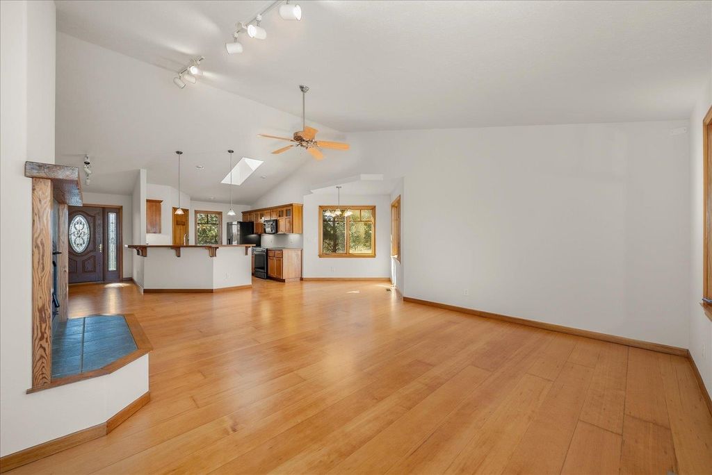 11312 W Newkirk Rd, Spokane, WA 99224 photo 5