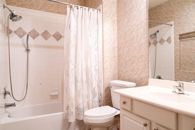 15315 T C Jester Boulevard, Houston, TX 77068
