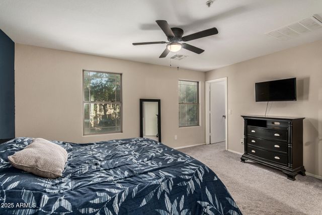 2925 E DUNBAR Drive, Phoenix, AZ 85042