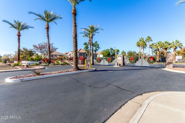 2925 E DUNBAR Drive, Phoenix, AZ 85042