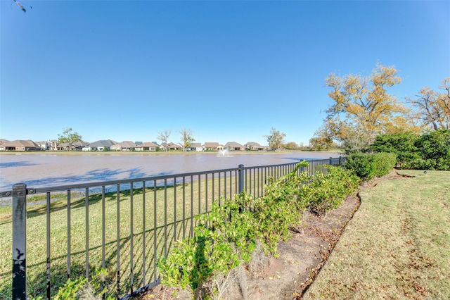 4918 Avalon Plantation Drive, Missouri City, TX 77459