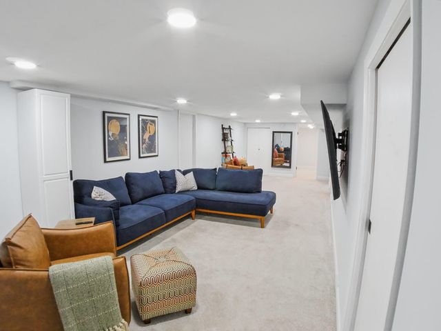1225 Dunkirk Lane N, Plymouth, MN 55447