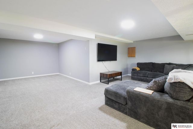 2504 N 131st Circle, Omaha, NE 68164