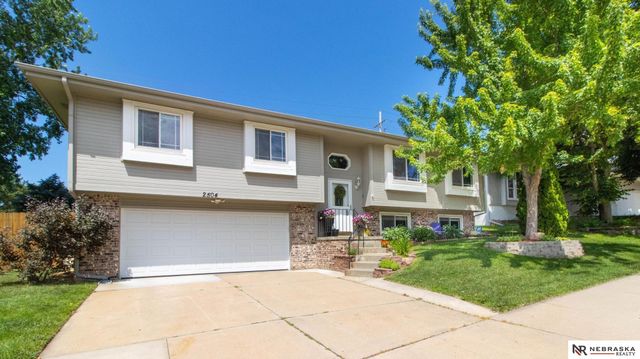 2504 N 131st Circle, Omaha, NE 68164