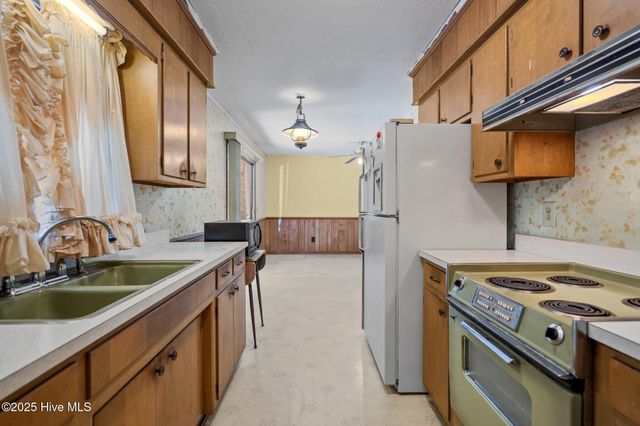 4213 Fairlawn Drive, Wilmington, NC 28405