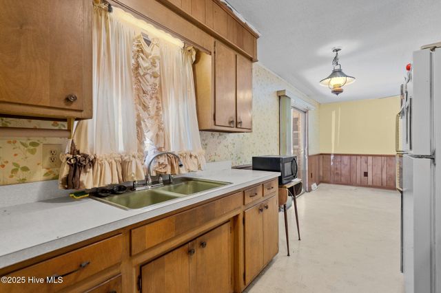 4213 Fairlawn Drive, Wilmington, NC 28405