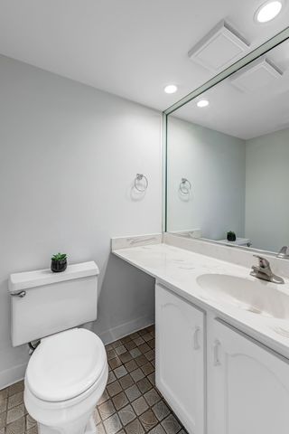 1651 W Goldengate Drive, Addison, IL 60101