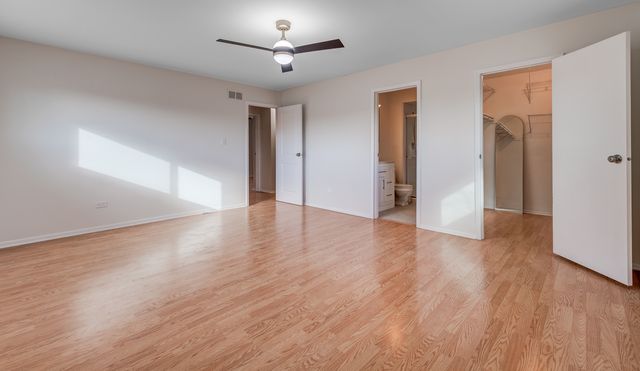 1651 W Goldengate Drive, Addison, IL 60101