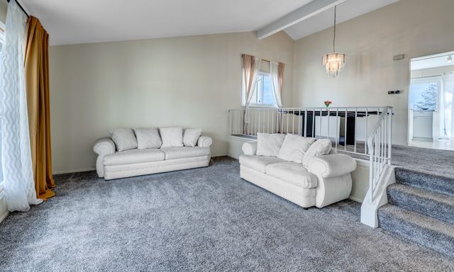 1651 W Goldengate Drive, Addison, IL 60101