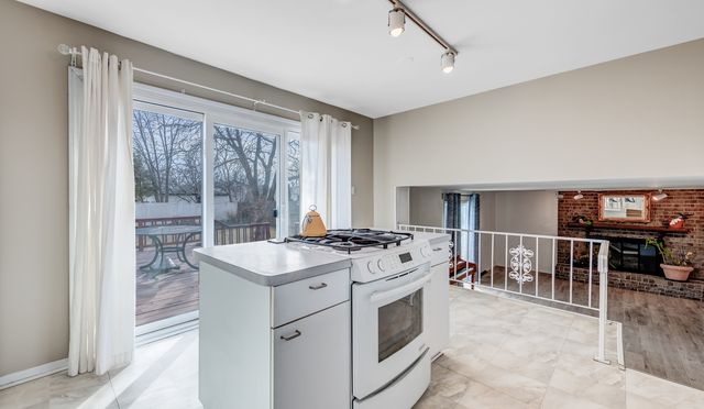 1651 W Goldengate Drive, Addison, IL 60101