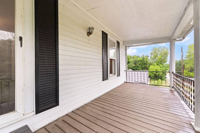 83 W French Avenue, Burnside, KY 42519