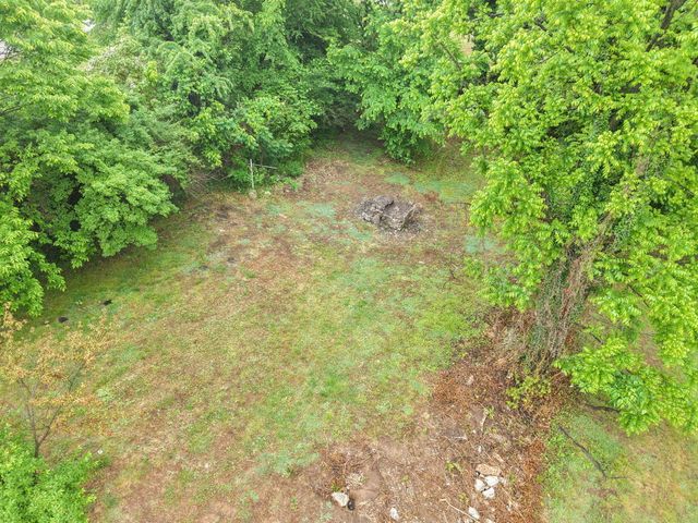 83 W French Avenue, Burnside, KY 42519