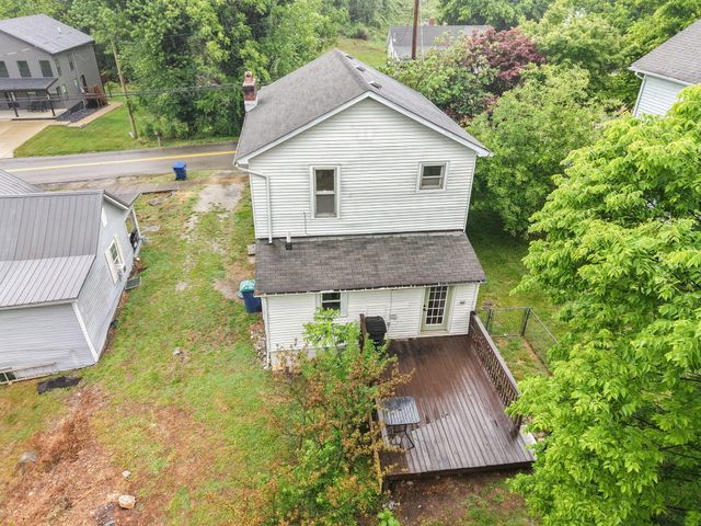 83 W French Avenue, Burnside, KY 42519