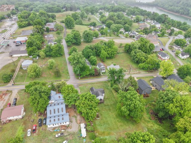 83 W French Avenue, Burnside, KY 42519