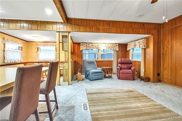 41 South Roxbury Drive, Hamburg, NY 14075