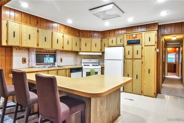 41 South Roxbury Drive, Hamburg, NY 14075