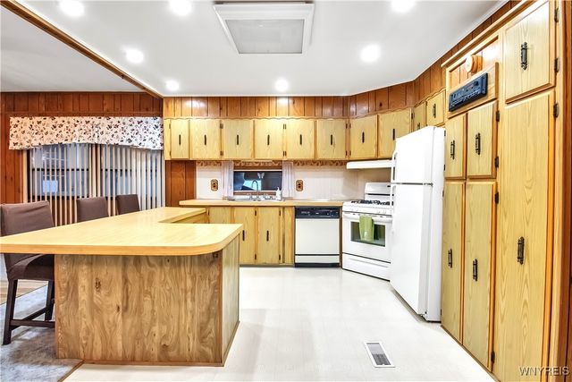 41 South Roxbury Drive, Hamburg, NY 14075