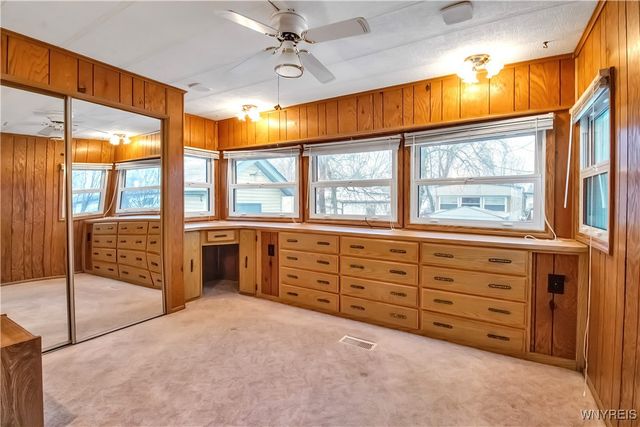 41 South Roxbury Drive, Hamburg, NY 14075