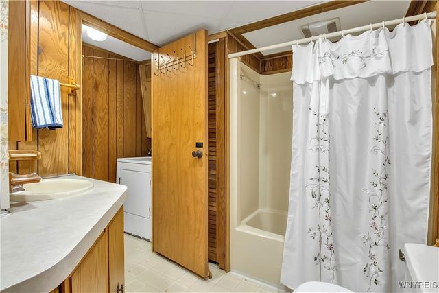 41 South Roxbury Drive, Hamburg, NY 14075