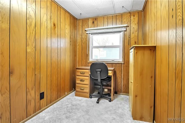 41 South Roxbury Drive, Hamburg, NY 14075