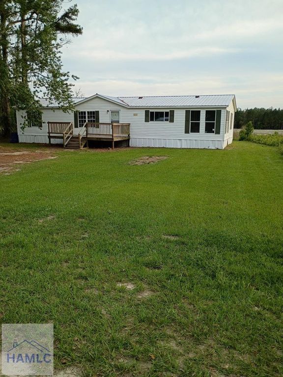 147 Barn Road Circle, Jesup, GA 31545