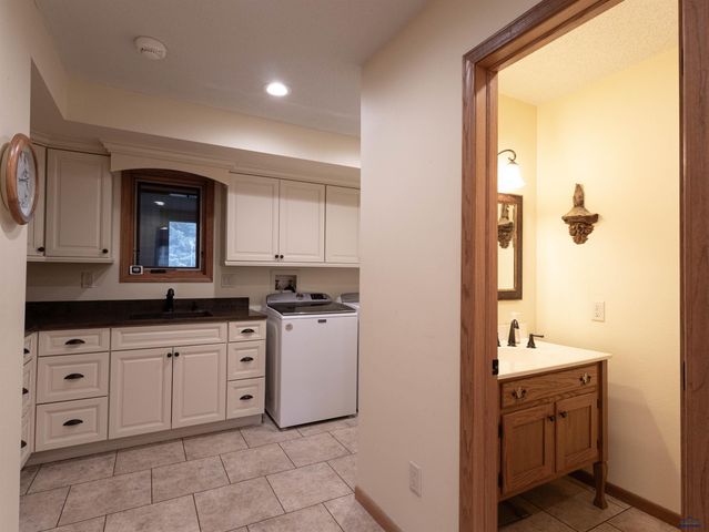 22907 FLUME LN, Rapid City, SD 57702