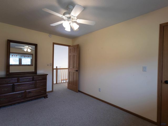 22907 FLUME LN, Rapid City, SD 57702