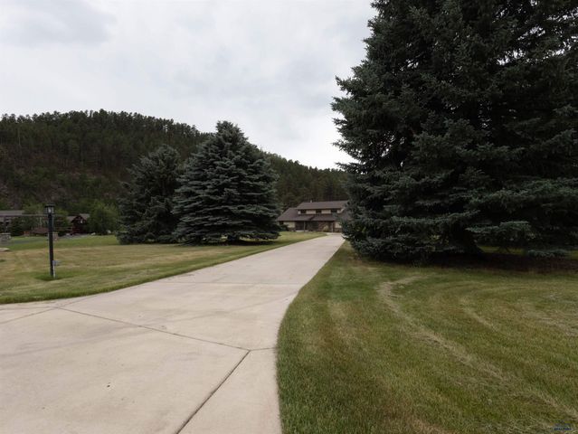 22907 FLUME LN, Rapid City, SD 57702