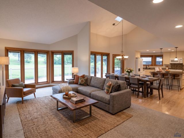 22907 FLUME LN, Rapid City, SD 57702