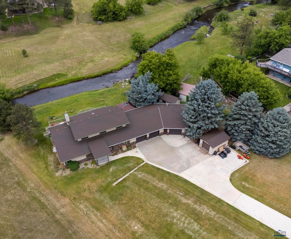 22907 FLUME LN, Rapid City, SD 57702