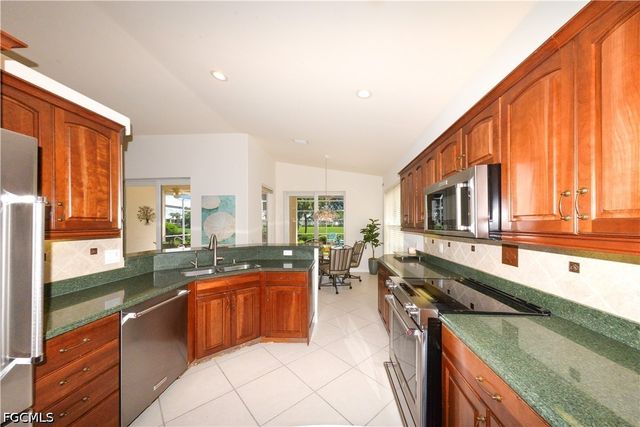 14856 Crescent Cove DR, Fort Myers, FL 33908