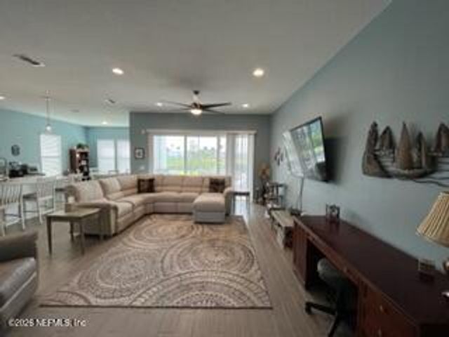 405 RUM RUNNER Way, St. Johns, FL 32259