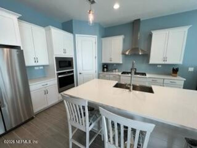 405 RUM RUNNER Way, St. Johns, FL 32259