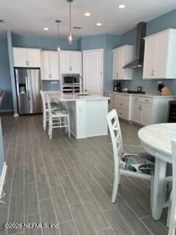 405 RUM RUNNER Way, St. Johns, FL 32259